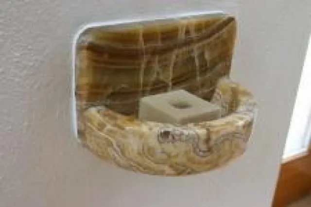 Levice Golden Onyx